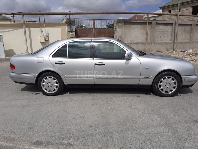 Mercedes E 320 1995, 580,000 km - 3.2 l - Bakı