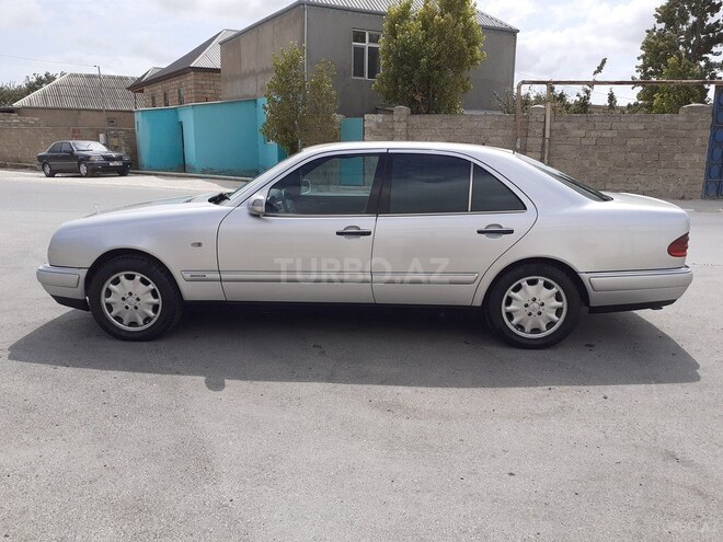 Mercedes E 320 1995, 580,000 km - 3.2 l - Bakı