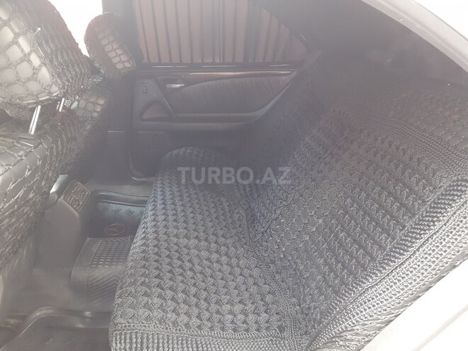 Mercedes E 320 1995, 580,000 km - 3.2 l - Bakı