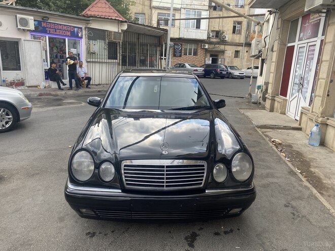 Mercedes E 200 1998, 345,000 km - 2.0 л - Bakı