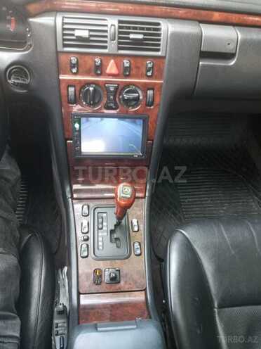 Mercedes E 280 1997, 303,000 km - 2.8 l - Bakı