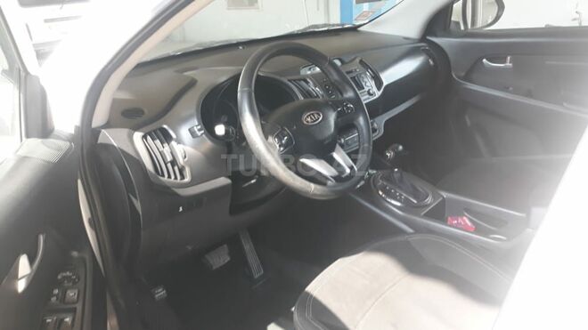 Kia Sportage 2011, 161,000 km - 2.0 л - Salyan