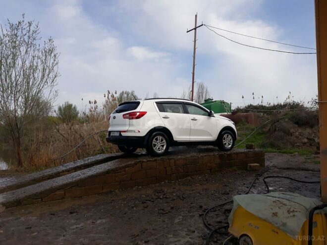 Kia Sportage 2011, 161,000 km - 2.0 л - Salyan