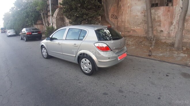 Opel Astra 2006, 174,000 km - 1.3 л - Bakı