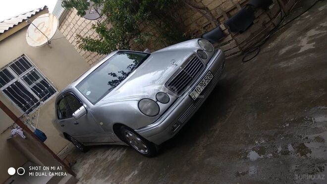 Mercedes E 230 1996, 418,000 km - 2.3 л - Bakı
