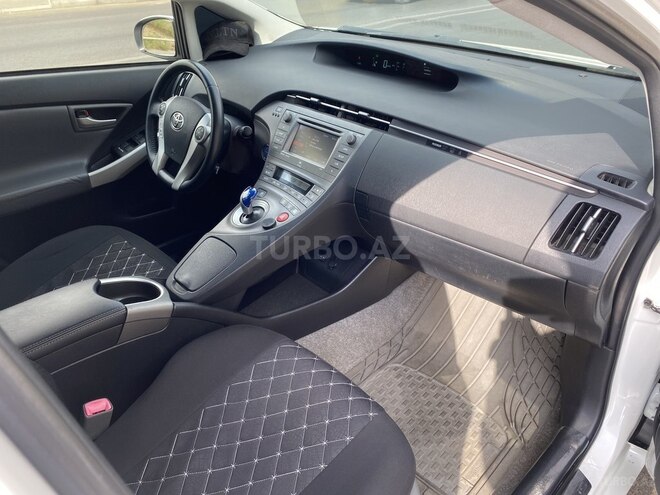 Toyota Prius 2013, 118,700 km - 1.8 l - Bakı