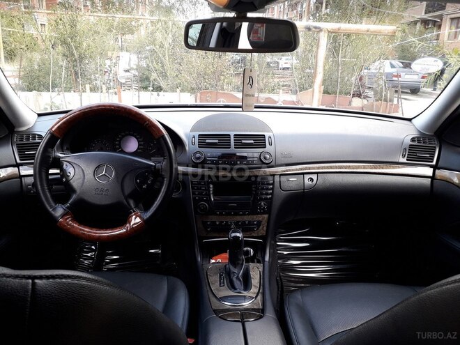 Mercedes E 320 2002, 332,000 km - 3.2 l - Bakı