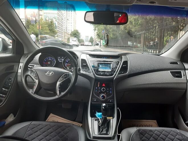 Hyundai Elantra 2015, 97,000 km - 1.8 l - Bakı