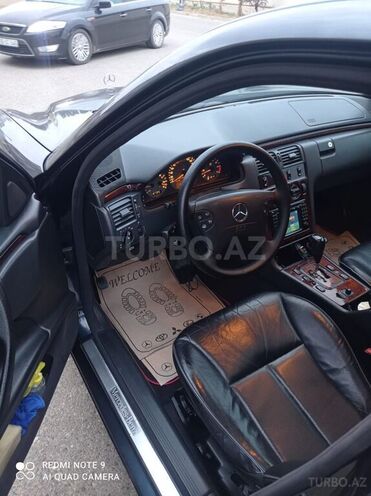 Mercedes E 240 2001, 280,000 km - 2.6 l - Sabirabad