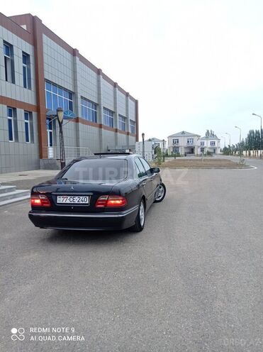 Mercedes E 240 2001, 280,000 km - 2.6 l - Sabirabad