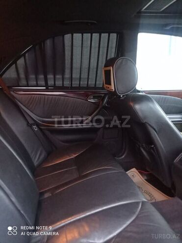 Mercedes E 240 2001, 280,000 km - 2.6 l - Sabirabad