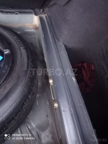 Mercedes E 240 2001, 280,000 km - 2.6 l - Sabirabad