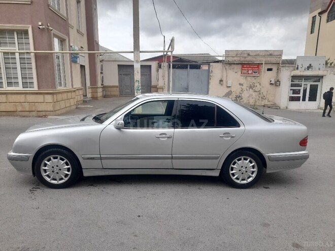 Mercedes E 240 2000, 314,000 km - 2.4 l - Bakı