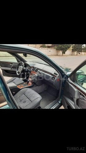 Mercedes E 240 1998, 265,000 km - 2.4 л - Gəncə