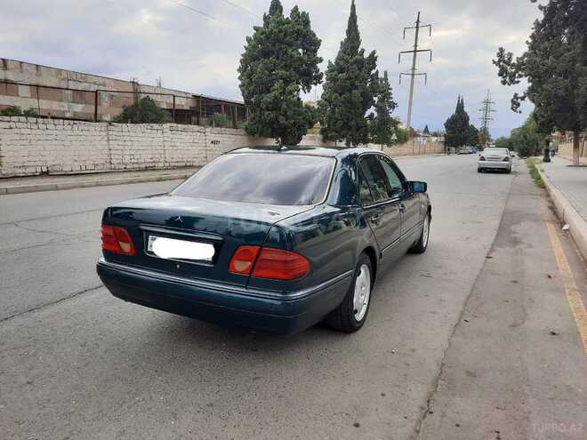 Mercedes E 240 1998, 265,000 km - 2.4 л - Gəncə