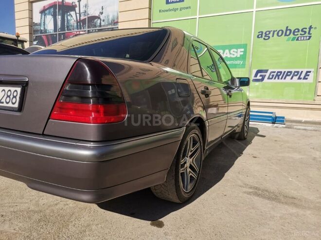 Mercedes C 180 1995, 424,000 km - 1.8 л - Quba