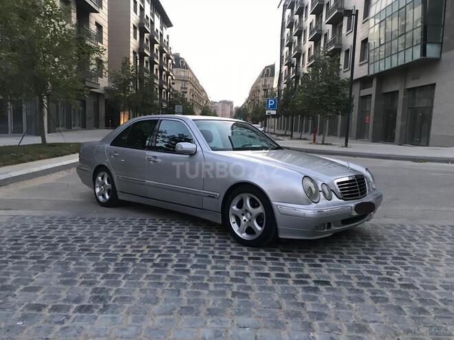 Mercedes E 220 2001, 272,000 km - 2.2 l - Bakı