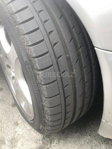 Mercedes E 220 2001, 272,000 km - 2.2 l - Bakı