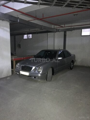 Mercedes E 220 2001, 272,000 km - 2.2 l - Bakı