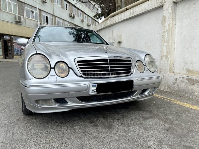 Mercedes E 220 2000, 422,689 km - 2.2 l - Bakı