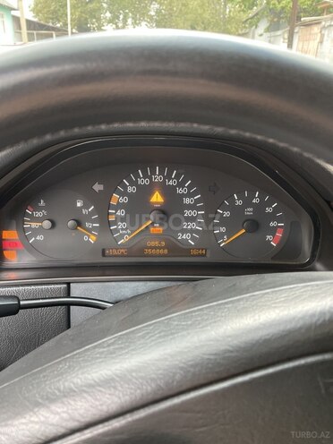 Mercedes E 240 1998, 356,900 km - 2.4 l - Göyçay