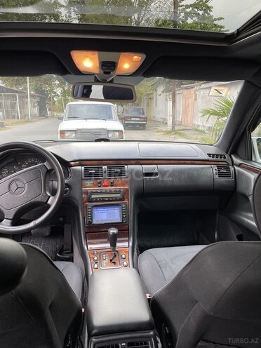 Mercedes E 240 1998, 356,900 km - 2.4 l - Göyçay