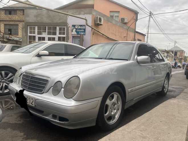 Mercedes E 220 2000, 389,000 km - 2.2 l - Bakı
