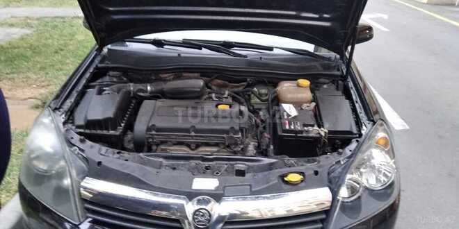 Opel Astra 2005, 135,000 km - 1.6 l - Bakı