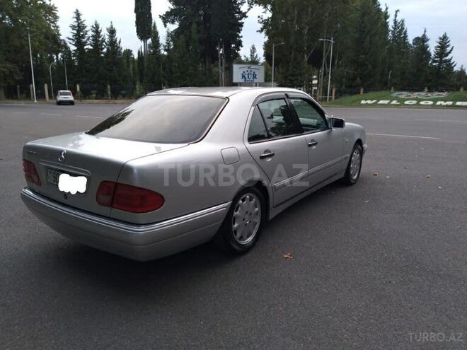 Mercedes E 240 1998, 231,000 km - 2.4 l - Mingəçevir