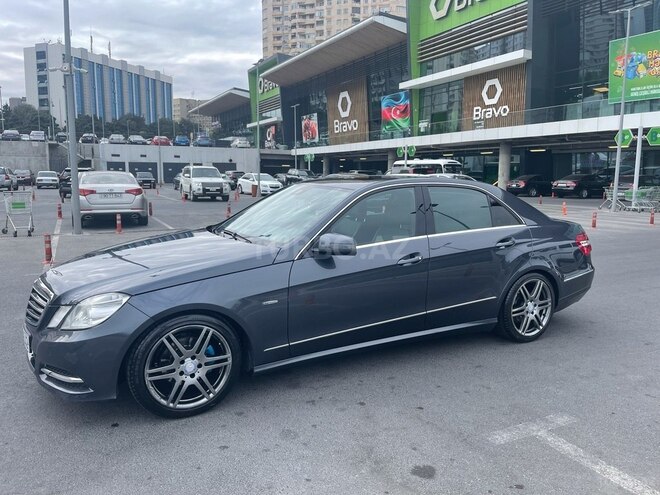 Mercedes E 220 2011, 275,000 km - 2.2 л - Bakı