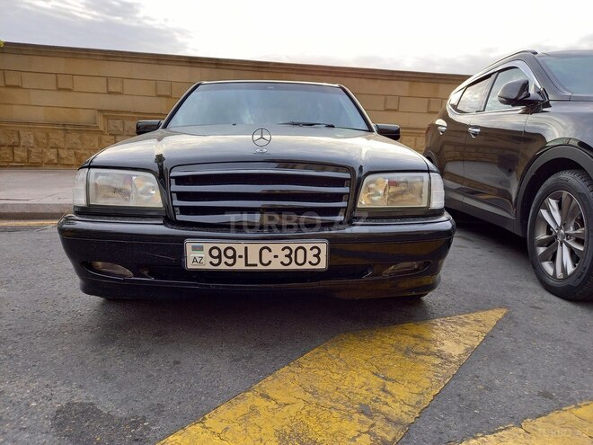 Mercedes C 200 2000, 268,000 km - 2.0 л - Bakı