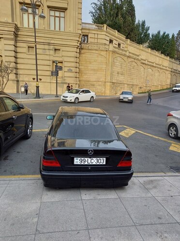 Mercedes C 200 2000, 268,000 km - 2.0 л - Bakı