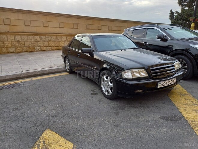 Mercedes C 200 2000, 268,000 km - 2.0 л - Bakı