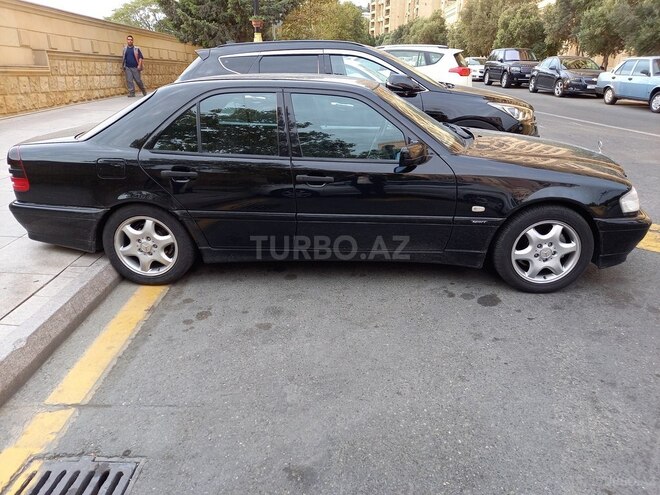 Mercedes C 200 2000, 268,000 km - 2.0 л - Bakı