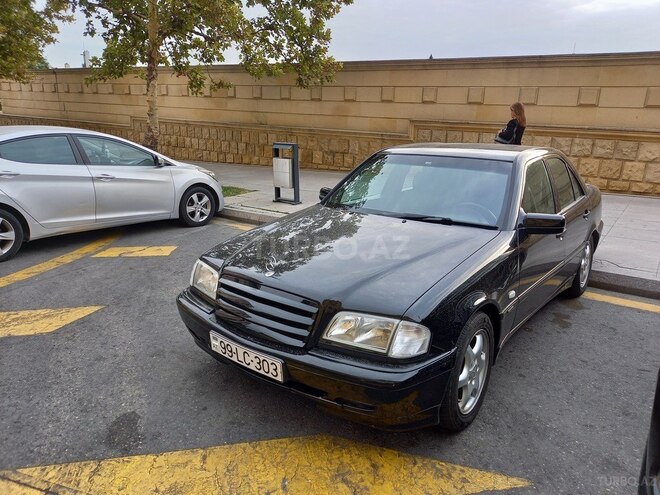 Mercedes C 200 2000, 268,000 km - 2.0 л - Bakı