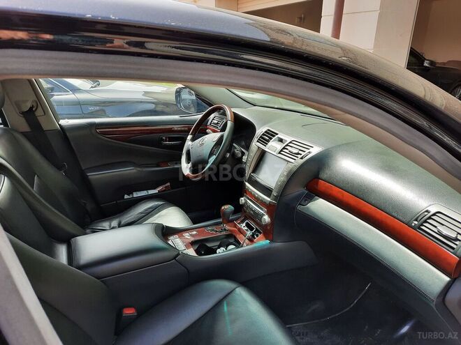 Lexus LS 460 2010, 235,700 km - 4.6 l - Sumqayıt