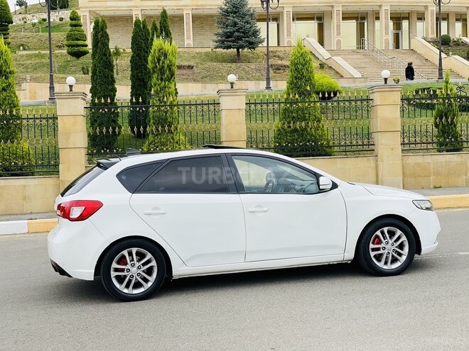 Kia Cerato 2011, 145,567 km - 1.6 л - Göygöl