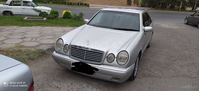 Mercedes E 280 1998, 269,532 km - 2.8 l - Yevlax