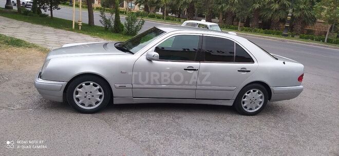 Mercedes E 280 1998, 269,532 km - 2.8 l - Yevlax