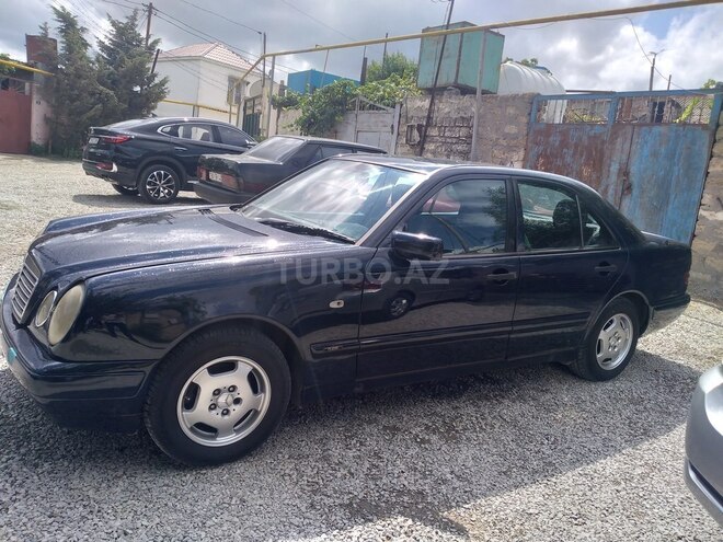 Mercedes E 200 1996, 213,766 km - 2.0 л - Bakı