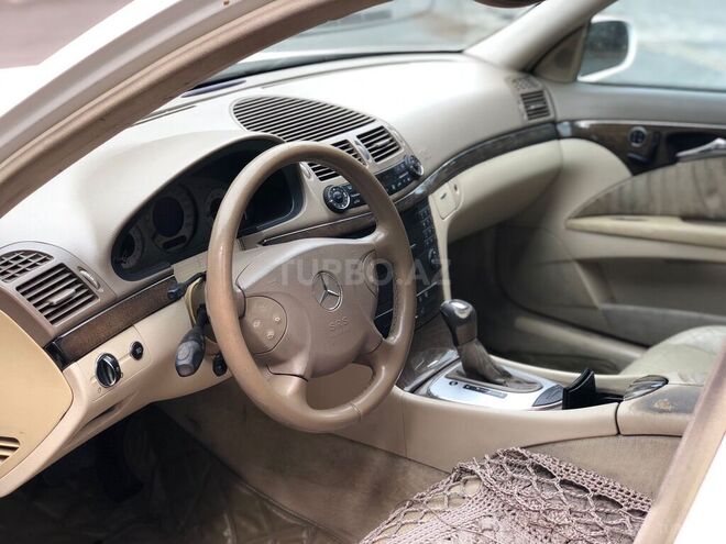 Mercedes E 240 2002, 275,000 km - 2.6 л - Bakı