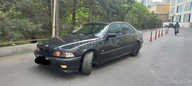 BMW 528 1999, 372,653 km - 2.8 l - Bakı
