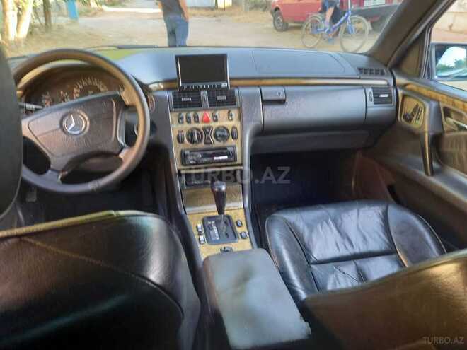 Mercedes E 230 1996, 411,000 km - 2.3 l - Bakı