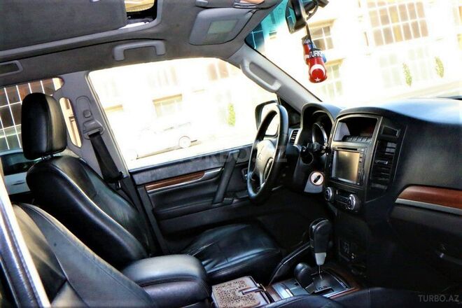 Mitsubishi Pajero 2007, 245,468 km - 3.0 l - Bakı