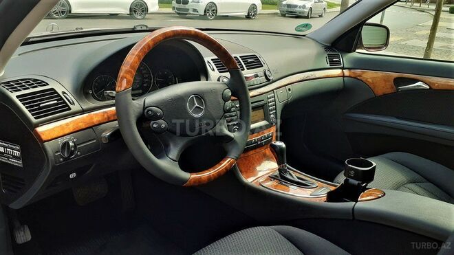 Mercedes E 220 2008, 180,000 km - 2.2 l - Bakı