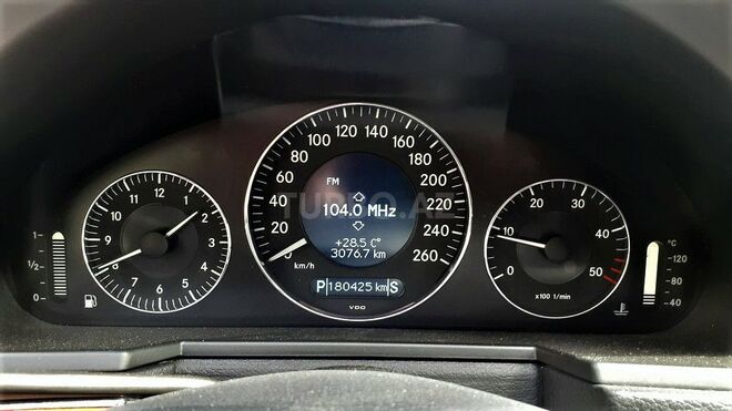 Mercedes E 220 2008, 180,000 km - 2.2 l - Bakı