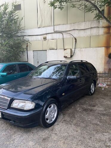 Mercedes C 220 1999, 490,000 km - 2.2 l - Bakı