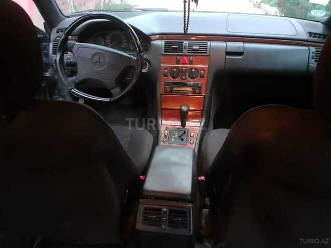 Mercedes E 240 1998, 358,677 km - 2.4 l - Bakı