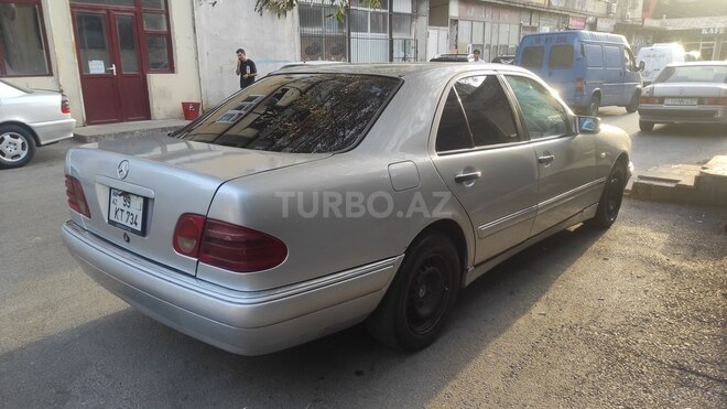 Mercedes E 250 1996, 352,800 km - 2.5 l - Bakı