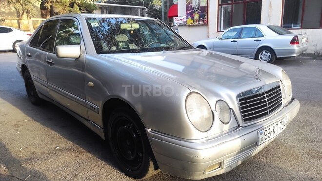 Mercedes E 250 1996, 352,800 km - 2.5 l - Bakı